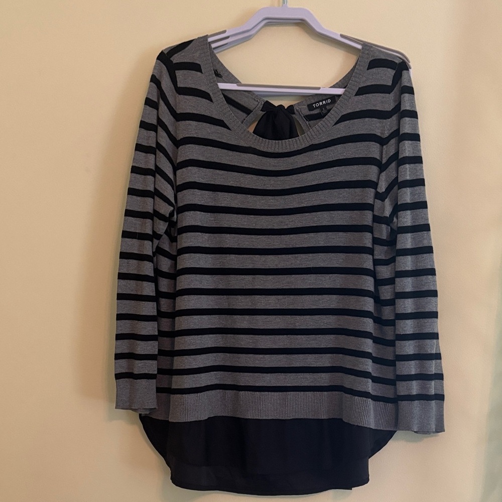 Torrid Black and Gray Knit Sweater